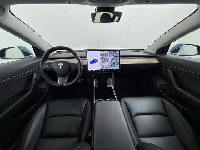 Tesla Model 3 RWD SR plus 325PK LFP Accu Trekhaak Lmv 18" AutoPilot Leder Panoramadak Adaptive-Cruise Camera's Elektr.-Stuur+Stoelen+Spiegels+Geheugen+Easy-Entry+Verwarmde stoelen Park assistent Pdc WIFI Lane-Assist Speed-Assist Navi LED DAB Voorverwarmen Keyless One-P