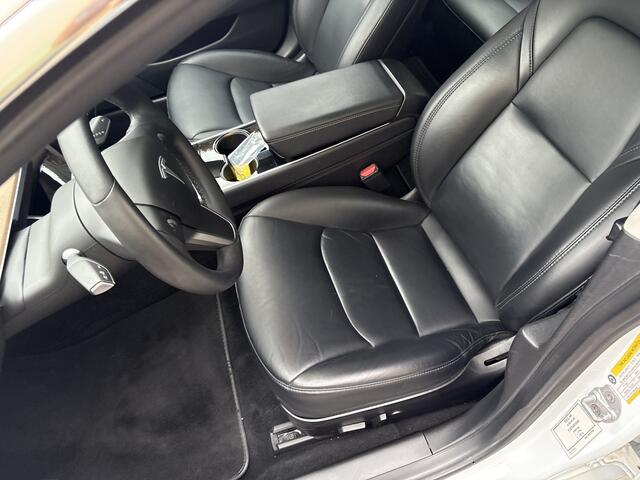 Tesla Model 3 Standard RWD Plus 60 kWh / AUTOMAAT / PANORAMADAK / LEER / 163dkm! NAP!