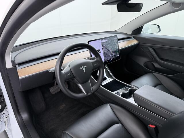 Tesla Model 3 RWD SR plus LFP Accu AutoPilot Leder Panoramadak Adaptive-Cruise Camera's Elektr.-Stuur+Stoelen+Spiegels+Geheugen+Easy-Entry+Verwarmde stoelen Park assistent Pdc WIFI Lane-Assist Speed-Assist Navi LED DAB Voorverwarmen Keyless One-Pedal-Drive Lmv 18" SOH 