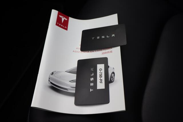 Tesla Model 3 Long Range AWD 75 kWh 90,8% SOH, Autopilot computer 3.0, Trekhaak, Cruise control, 360 Camera, Lederen interieur