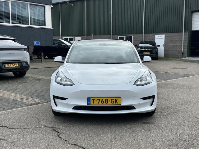 Tesla Model 3 Standard RWD Plus 60 kWh | SOH 93% | VOLLEDIGE TESLA GARANTIE TOT 01-06-2027 OF 80k KM | STOEL VERWARMING VOOR/ACHTER | STUURVERWARMING | NETTE AUTO |