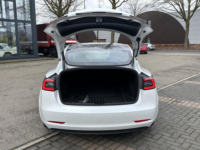 Tesla Model 3 Standard RWD Plus 60 kWh | SOH 93% | VOLLEDIGE TESLA GARANTIE TOT 01-06-2027 OF 80k KM | STOEL VERWARMING VOOR/ACHTER | STUURVERWARMING | NETTE AUTO |