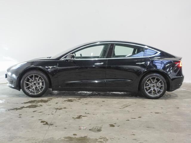 Tesla Model 3 Standard RWD Plus 60 kWh | Navigatie | Panorama dak | 360 camera | Parkeersensoren | Stoelverwarming | Ledverlichting | Leder | Climate Control | HANDEL / EXPORT!