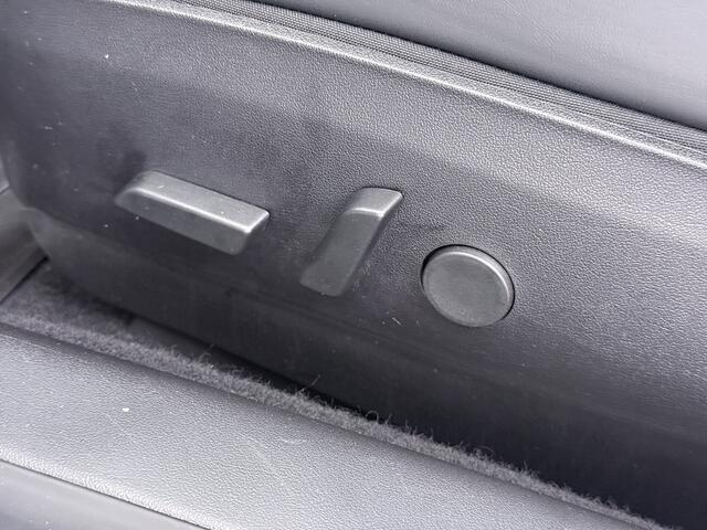 Tesla Model 3 Long Range AWD 75kWh Facelift Warmtepomp Lmv 19" AutoPilot Leder Panoramadak Adaptive-Cruise Camera's Elektr.-Stuur+Stoelen+Spiegels+Geheugen+Easy-Entry+Verwarmde stoelen Park assistent Pdc WIFI Lane-Assist Navi LED DAB Voorverwarmen interieur Keyless One