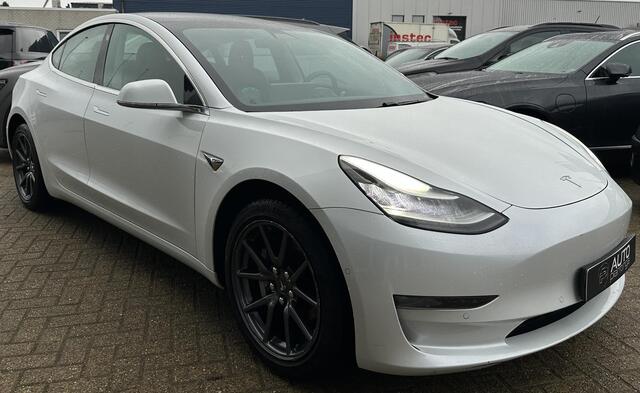 Tesla Model 3 Long Range AWD 75 kWh | Auto Pilot | LUXE | Nette Staat | 2e Eigenaar | NL AUTO |