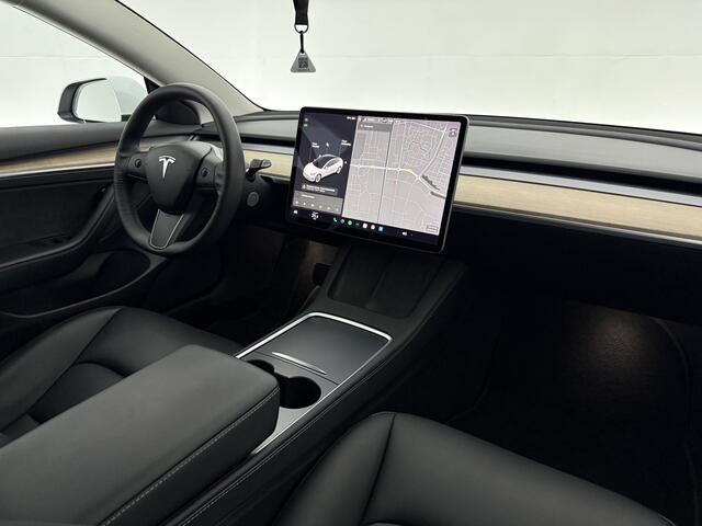 Tesla Model 3 Long Range AWD 351PK 75 kWh Facelift | Warmtepomp | Autopilot | Snelladen | SOH 90% | Pano | Camera | Memory | Stoel/Stuur verw.