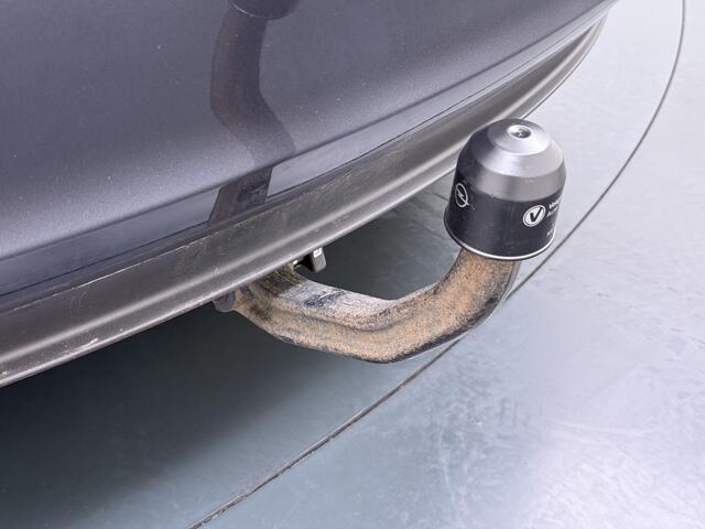 Tesla Model 3 Long Range AWD 75kWh Trekhaak Warmtepomp Lmv 18" AutoPilot Leder Pano-Dak Adaptive-Cruise Camera's Elektr.-Stuur+Stoelen+Spiegels+Geheugen+Easy-Entry+Verwarmde stoelen Park assistent Pdc WIFI Lane-Assist Navi LED DAB Voorverwarmen interieur Keyless One-Pe