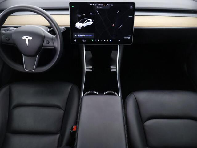 Tesla Model 3 Standard RWD Plus 60 kWh | Navigatie | Panoramadak | Leder |