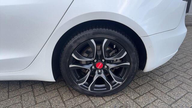 Tesla Model 3 Standard RWD Plus 60 kWh .