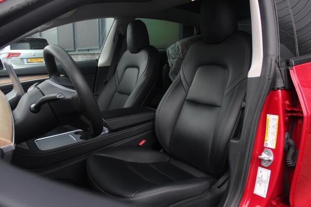 Tesla Model 3 Performance AWD 75 kWh | 96% SOH | Enhanced Autopilot | Achterbank verwarmd | Elektrische Achterklep