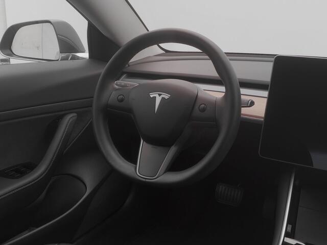Tesla Model 3 Standard RWD Plus 60 kWh | CAMERA | PANO | LEDER