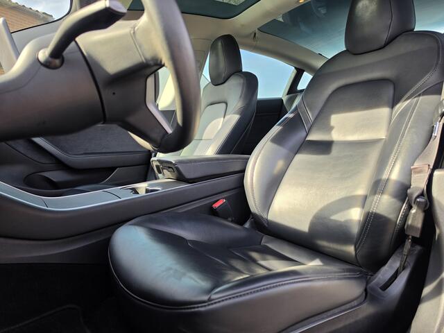 Tesla Model 3 Standard RWD Plus 60 kWh | AutoPilot | Apple carplay | Andriod Auto