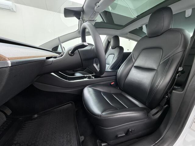 Tesla Model 3 SR+ 325PK LFP-Accu SOH 89.6% Lmv 19" AutoPilot Leer Pano-Dak Adaptive Cruise Lmv 18" Camera's Elektr.-Stuur+Stoelen+Spiegels+Geheugen+Easy-Entry+Verwarmde stoelen Park assistent Pdc WIFI Ecc Lane-Assist Speed-Assist Ecc Navi Led DAB Voorverwarmen interieu