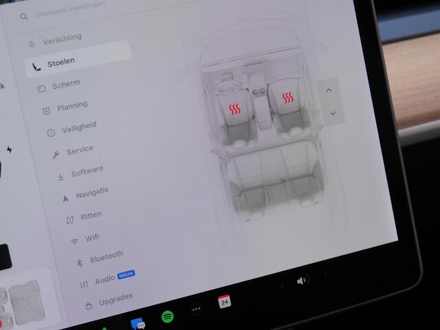 Tesla Model 3 60kWh STANDARD PLUS RDW/ 19INCH/ 1STE EIGENAAR/ 4 NIEUWE BANDEN