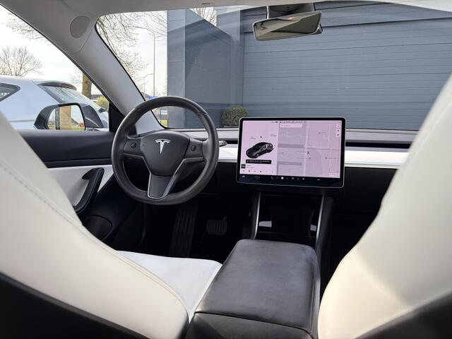 Tesla Model 3 Long Range AWD 75 kWh 2e Eigenaar,Autopilot,Panodak,Leder,360 Camera,Adaptive Cruise,NL Auto,N.A.P,Extra zomer banden,APK tot 09-2027