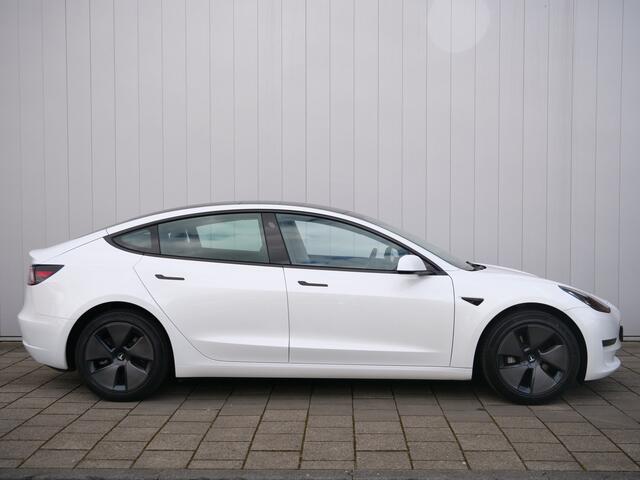Tesla Model 3 Standard RWD Plus 60 kWh 238 Pk Automaat Navigatie / Camera's / Leer / Pano-dak / SOH 96,4%