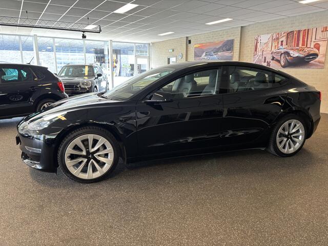 Tesla Model 3 Long Range AWD 75 kWh Dual Motor SOH 93.1 Pan Dak Auto Pilot 19 inch BTW SOH 93.1 % Dual Motor Panorama Dak Auto Pilot 19 inch BTW
