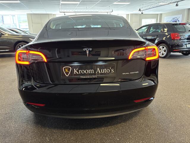 Tesla Model 3 Long Range AWD 75 kWh Dual Motor SOH 93.1 Pan Dak Auto Pilot 19 inch BTW SOH 93.1 % Dual Motor Panorama Dak Auto Pilot 19 inch BTW