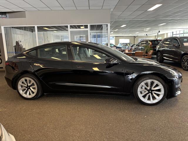 Tesla Model 3 Long Range AWD 75 kWh Dual Motor SOH 93.1 Pan Dak Auto Pilot 19 inch BTW SOH 93.1 % Dual Motor Panorama Dak Auto Pilot 19 inch BTW