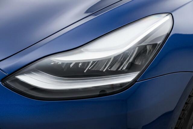 Tesla Model 3 Long Range AWD 75kWh Autopilot l 620KM Range WLTP l Pano