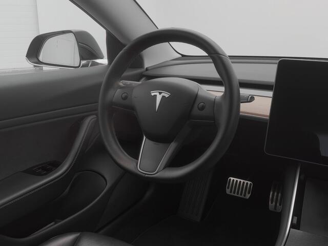 Tesla Model 3 Standard RWD Plus 60 kWh | PANO | AUTOPILOT | STOELVERWARMING
