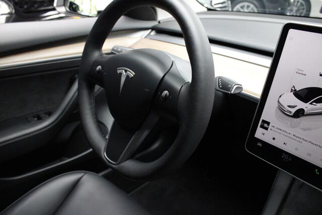 Tesla Model 3 RWD Plus 60 kWh SOH: 95.0% Panodak Full Self 3 Leer 360° ACC Climate Stuur- & Stoelverwarming voor & achter LM velgen PDC Elektr. achterklep Elektr. verst. stuurwiel Elektr. verstelb. stoelen Metallic lak 1e Eigenaar BTW auto