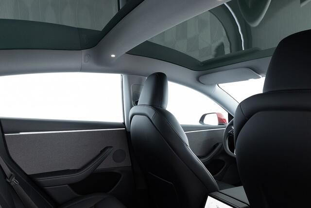 Tesla Model 3 RWD 60 kWh ? 1e Eigenaar .