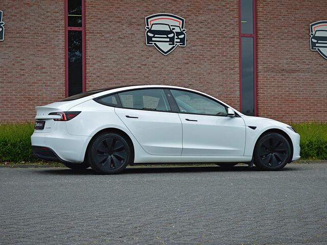 Tesla Model 3 Premium Long Range AWD | Trekhaak | SOH 94%