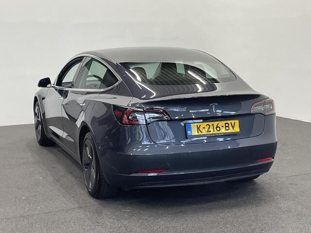 Tesla Model 3 Standard RWD Plus 60 kWh SOH 93% Airco ECC Navigatie Parkeersensoren Camera Adaptive Cruise Leder Panoramadak