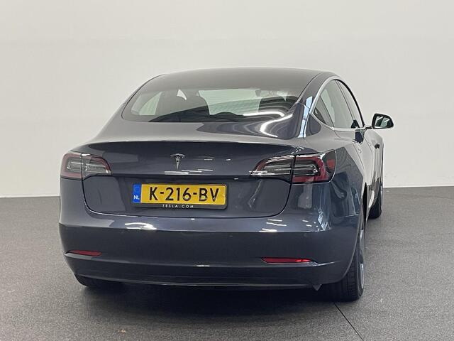 Tesla Model 3 Standard RWD Plus 60 kWh SOH 93% Airco ECC Navigatie Parkeersensoren Camera Adaptive Cruise Leder Panoramadak