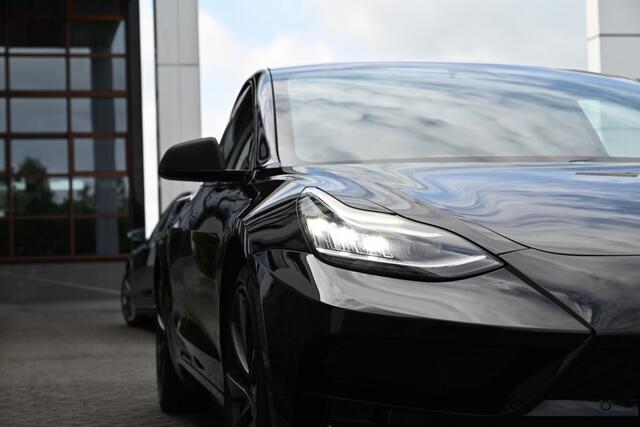 Tesla Model 3 Performance AWD 75 kWh Pano ACC â¬ 240,00 per maand