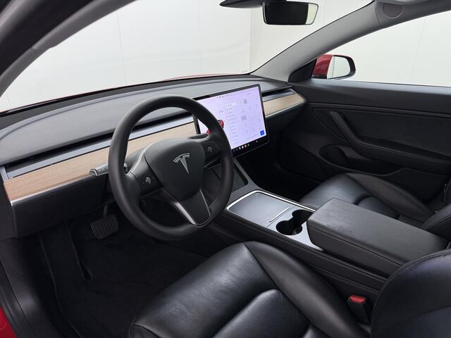 Tesla Model 3 Long Range AWD 75kWh Facelift Warmtepomp Elek.Achterklep Draadloze Tel.lader Leder Panoramadak Adap.Cruise Camera's Navi Ecc Stoel+Achterbankverwarming Intel Atom® Lmv Lane Assist Dodehoekwaarschuwing Keyless Elek.Stoelen+Memory Google®-Maps Fabrieksgaran