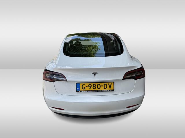 Tesla Model 3 Standard RWD Plus 60 kWh | voorstoel verwarming | 18 inch velgen | panoramadak |