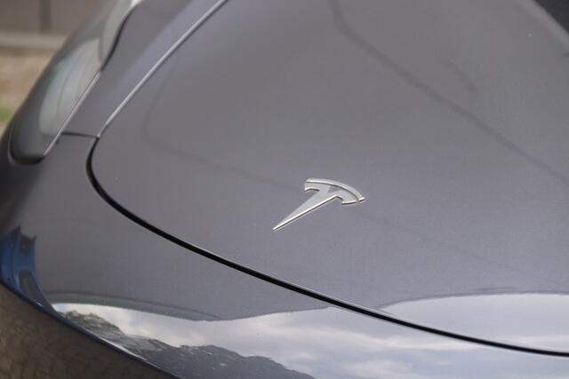 Tesla Model 3 Standard RWD Plus 60 kWh Basic Autopilot, Stoelverwarming, Panoramadak, Trekhaak, Camera