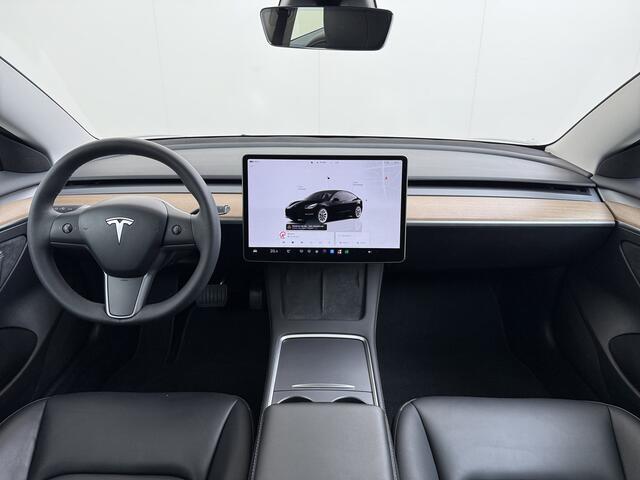 Tesla Model 3 Standard RWD Plus 60kWh Warmtepomp LFP-Accu SOH 93% AMD Ryzen(TM) ­Stuur+Stoelverwarming Navi Camera's Leder Adap.Cruise Elek.Achterklep Premium Luidsprekers Lmv 19" Led Panoramadak Google Maps® Elek.Stoelen+Memory 1e Eigenaar Origineel Nederlandse Auto