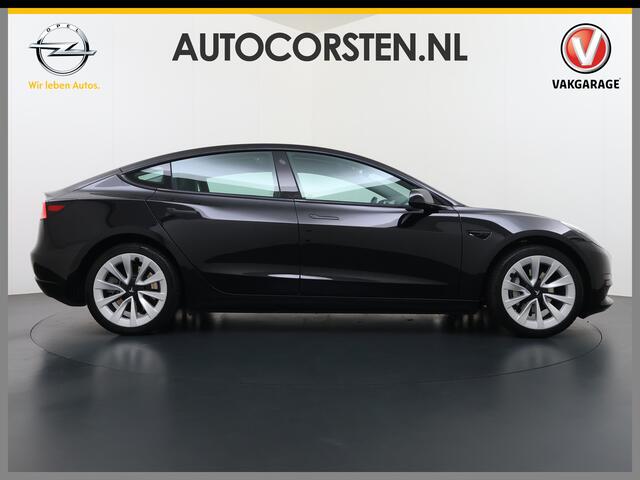 Tesla Model 3 Standard RWD Plus 60kWh Warmtepomp LFP-Accu SOH 93% AMD Ryzen(TM) ­Stuur+Stoelverwarming Navi Camera's Leder Adap.Cruise Elek.Achterklep Premium Luidsprekers Lmv 19" Led Panoramadak Google Maps® Elek.Stoelen+Memory 1e Eigenaar Origineel Nederlandse Auto
