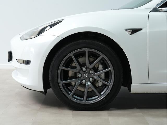 Tesla Model 3 Long Range AWD 75 kWh / 1e Eigenaar! / Trekhaak / Panoramadak Lings bak