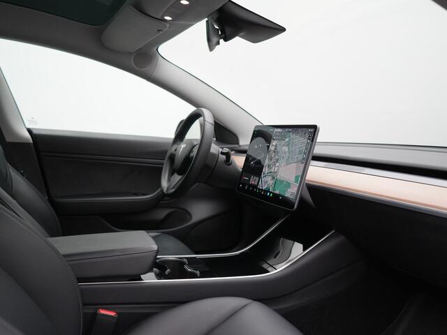 Tesla Model 3 Standard RWD Plus 60 kWh 325pk | Adaptive Cruise | Panodak | Self Driving | Camera | Keyless | Navigatie Via Google Maps | Spotify | DAB | 19"L.M |