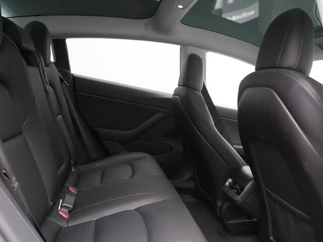 Tesla Model 3 Standard RWD Plus 60 kWh 325pk | Adaptive Cruise | Panodak | Self Driving | Camera | Keyless | Navigatie Via Google Maps | Spotify | DAB | 19"L.M |