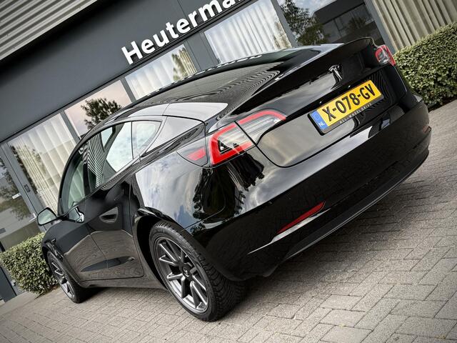 Tesla Model 3 Standard RWD Plus LFP/ Pano/ Leder