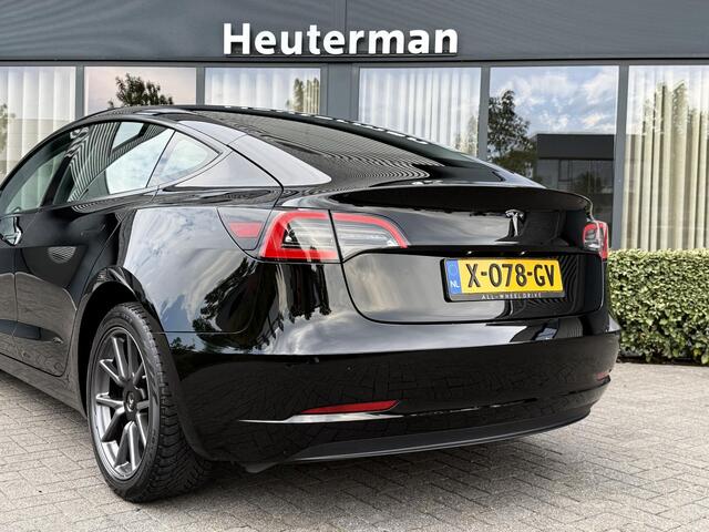 Tesla Model 3 Standard RWD Plus LFP/ Pano/ Leder