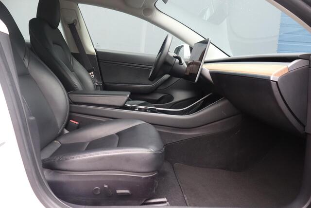 Tesla Model 3 Long Range AWD 75 kWh | SOH 84,6 | Full Self-Driving com 3 | Panoramadak | Vijfvoudige stoelverwarming | Trekhaak