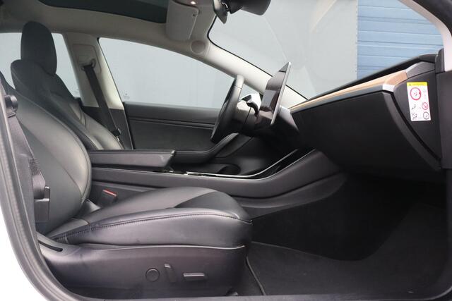 Tesla Model 3 Standard RWD Plus 60 kWh | SOH 82,7 % | Trekhaak | LM velgen | Lederen interieur | Nette auto!