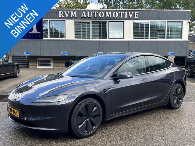 Tesla Model 3 Premium Long Range AWD 78 kWh VAN: 50.900,- VOOR: 47.440,- UW HERFSTVOORDEEL: 3.460,-| 8.000KM!| TESLA GARANTIE T/M 6-2030 OF 80.000KM! ACCU + AANDRIJFLIJN T/M 2034 OF 192.000KM!|
