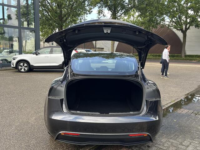 Tesla Model 3 Premium Long Range AWD 78 kWh VAN: 50.900,- VOOR: 47.440,- UW HERFSTVOORDEEL: 3.460,-| 8.000KM!| TESLA GARANTIE T/M 6-2030 OF 80.000KM! ACCU + AANDRIJFLIJN T/M 2034 OF 192.000KM!|