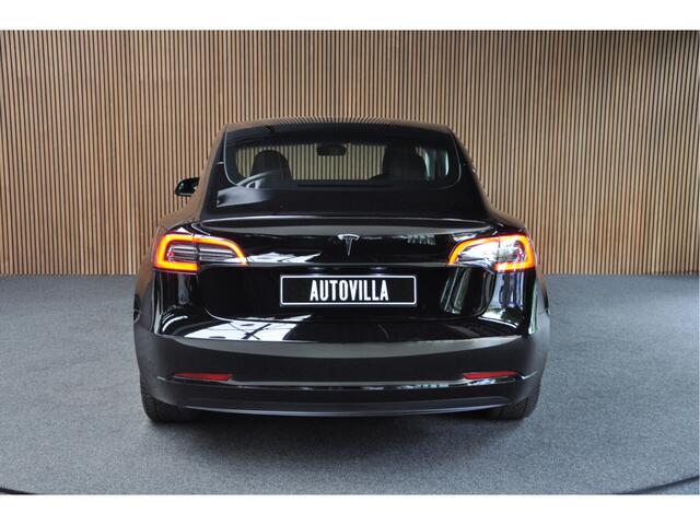 Tesla Model 3 RWD Panodak Leer 360° ACC Climate Stuur- & Stoelverwarming voor & achter LM velgen PDC Elektr. achterklep Elektr. verst. stuurwiel Elektr. verstelb. stoelen Metallic lak 1e Eigenaar BTW auto