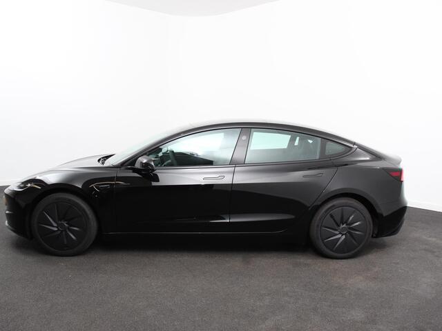 Tesla Model 3 RWD 60 kWh 534KM LFP Autopilot Panorama Warmtepomp Stoel/Stuurverwarming Full LED PDC VA+ Camera