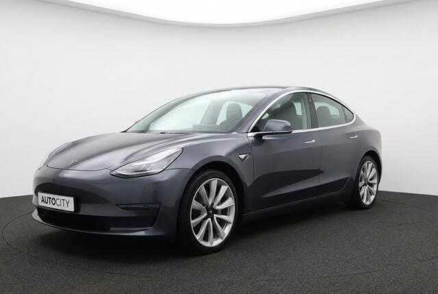 Tesla Model 3 Long Range AWD 75kWh Trekhaak | Pano | Autopilot FSD | NL auto met NAP