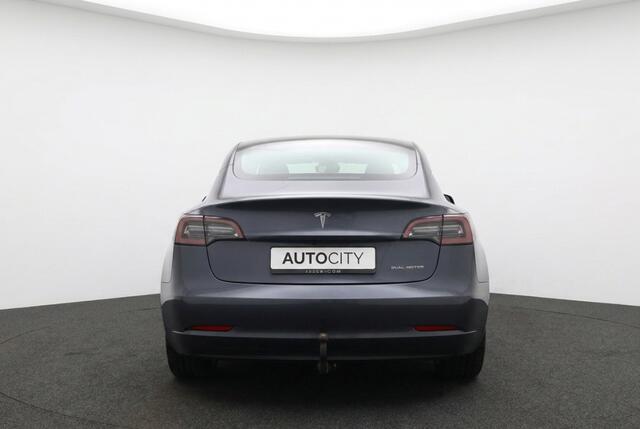 Tesla Model 3 Long Range AWD 75kWh Trekhaak | Pano | Autopilot FSD | NL auto met NAP
