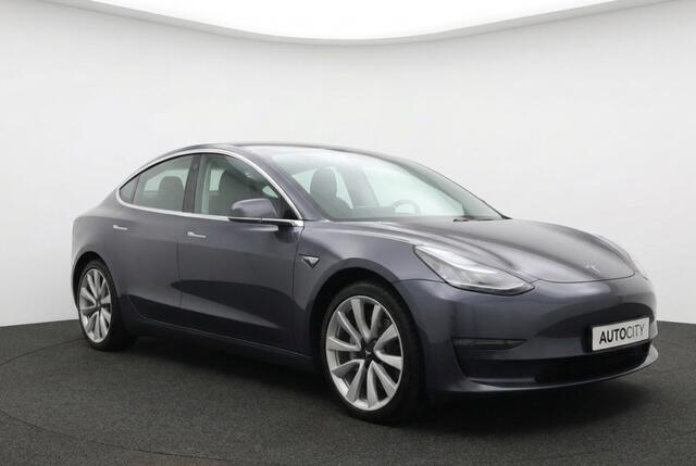 Tesla Model 3 Long Range AWD 75kWh Trekhaak | Pano | Autopilot FSD | NL auto met NAP